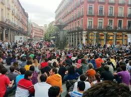 17 de Mayo: la asamblea decide acampar.