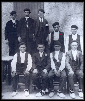 Biscarrués,Quintos de 1920, con el punto rojo Mariano Vinué André