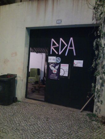 Puerta de RDA69