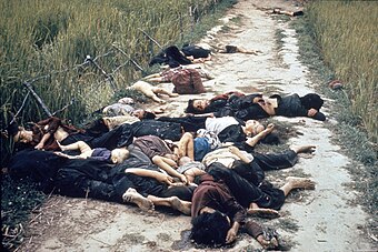 Niños y mujeres asesinados por soldados estadounidenses en la Masacre de Mỹ Lai